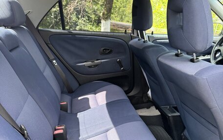 Mitsubishi Carisma I, 2002 год, 300 000 рублей, 17 фотография