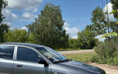 Mitsubishi Carisma I, 2002 год, 300 000 рублей, 27 фотография