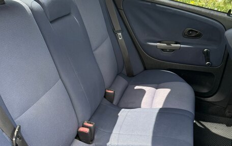 Mitsubishi Carisma I, 2002 год, 300 000 рублей, 18 фотография