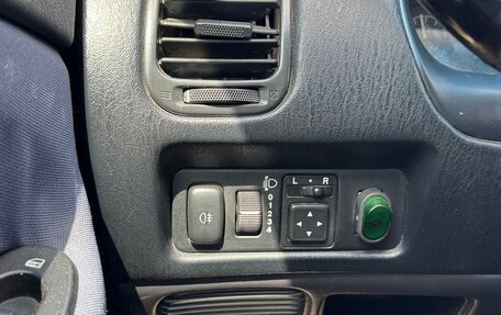 Mitsubishi Carisma I, 2002 год, 300 000 рублей, 22 фотография