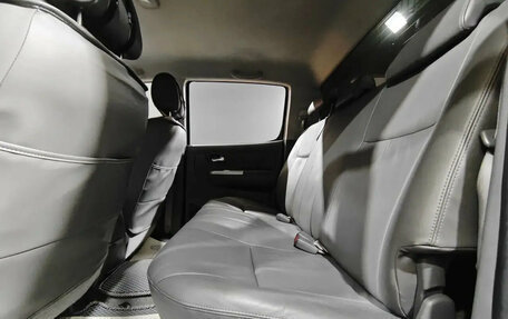 Toyota Hilux VII, 2012 год, 1 750 000 рублей, 17 фотография