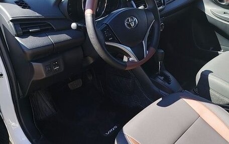 Toyota Vios III, 2022 год, 1 250 000 рублей, 36 фотография