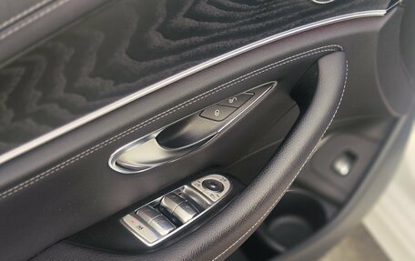 Mercedes-Benz E-Класс, 2021 год, 4 700 000 рублей, 14 фотография