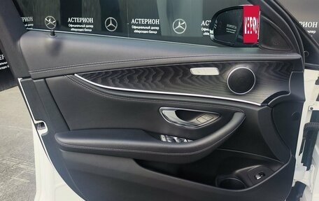 Mercedes-Benz E-Класс, 2021 год, 4 700 000 рублей, 13 фотография