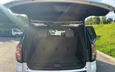 Chevrolet Tahoe IV, 2022 год, 9 000 000 рублей, 8 фотография