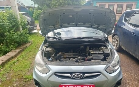 Hyundai Solaris II рестайлинг, 2011 год, 600 000 рублей, 6 фотография