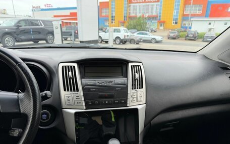 Lexus RX II рестайлинг, 2004 год, 1 000 000 рублей, 23 фотография