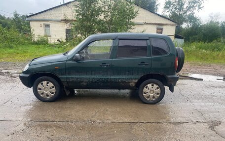 Chevrolet Niva I рестайлинг, 2003 год, 240 000 рублей, 2 фотография