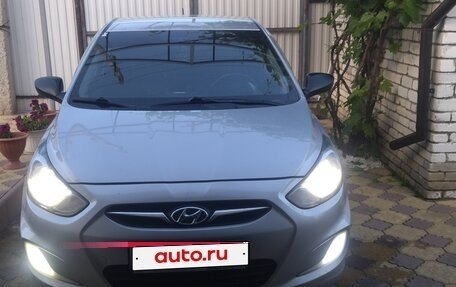 Hyundai Solaris II рестайлинг, 2012 год, 700 000 рублей, 16 фотография
