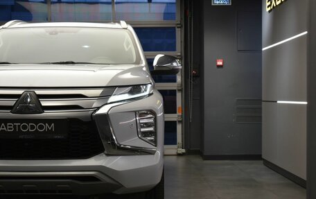 Mitsubishi Pajero Sport III рестайлинг, 2020 год, 3 527 000 рублей, 3 фотография