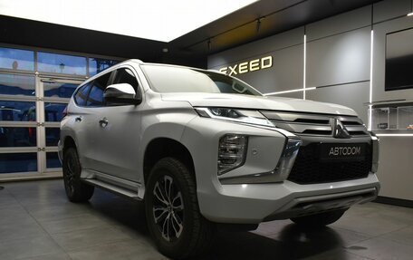 Mitsubishi Pajero Sport III рестайлинг, 2020 год, 3 527 000 рублей, 4 фотография