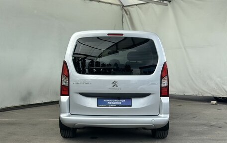 Peugeot Partner II рестайлинг 2, 2021 год, 1 800 000 рублей, 6 фотография