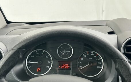 Peugeot Partner II рестайлинг 2, 2021 год, 1 800 000 рублей, 14 фотография