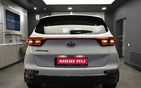 KIA Sportage IV рестайлинг, 2020 год, 2 447 000 рублей, 8 фотография