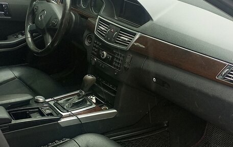 Mercedes-Benz E-Класс, 2009 год, 1 200 000 рублей, 6 фотография