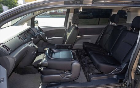 Toyota ISis I, 2010 год, 850 000 рублей, 9 фотография