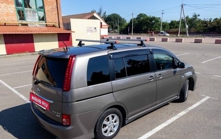 Toyota ISis I, 2010 год, 850 000 рублей, 4 фотография