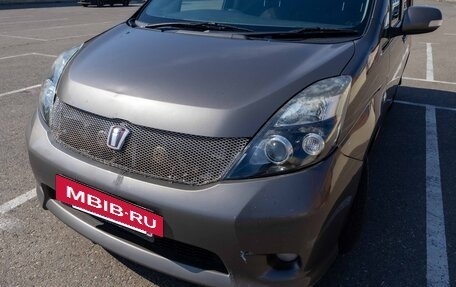 Toyota ISis I, 2010 год, 850 000 рублей, 28 фотография