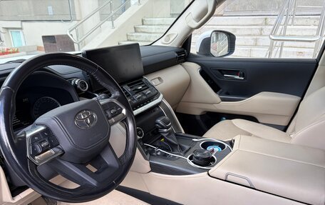Toyota Land Cruiser, 2021 год, 10 500 000 рублей, 7 фотография
