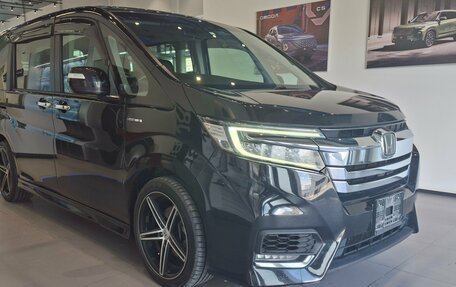 Honda Stepwgn IV, 2018 год, 1 990 000 рублей, 3 фотография