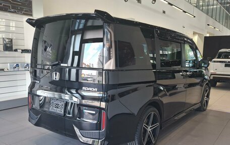 Honda Stepwgn IV, 2018 год, 1 990 000 рублей, 4 фотография