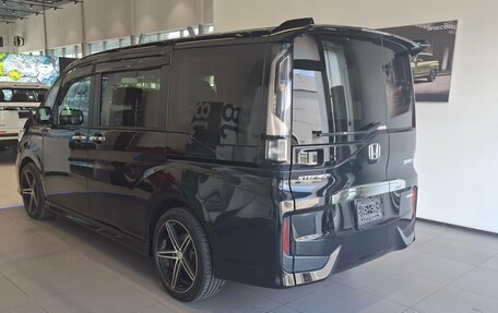 Honda Stepwgn IV, 2018 год, 1 990 000 рублей, 6 фотография