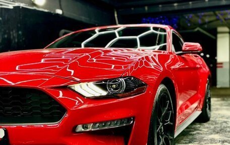Ford Mustang VI рестайлинг, 2021 год, 6 100 000 рублей, 1 фотография