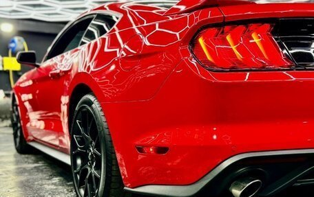 Ford Mustang VI рестайлинг, 2021 год, 6 100 000 рублей, 2 фотография