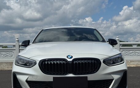 BMW 1 серия, 2022 год, 2 200 000 рублей, 2 фотография