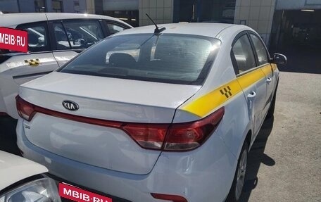 KIA Rio IV, 2018 год, 580 000 рублей, 4 фотография