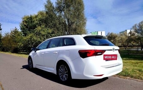Toyota Avensis III рестайлинг, 2018 год, 1 650 000 рублей, 3 фотография
