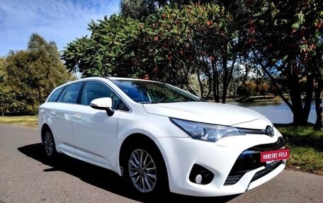 Toyota Avensis III рестайлинг, 2018 год, 1 650 000 рублей, 4 фотография