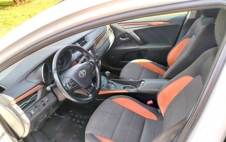 Toyota Avensis III рестайлинг, 2018 год, 1 650 000 рублей, 13 фотография