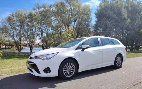 Toyota Avensis III рестайлинг, 2018 год, 1 650 000 рублей, 8 фотография