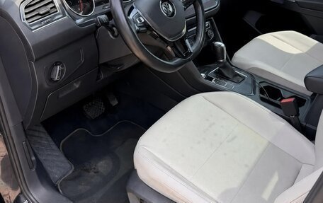 Volkswagen Tiguan II, 2018 год, 2 250 000 рублей, 7 фотография