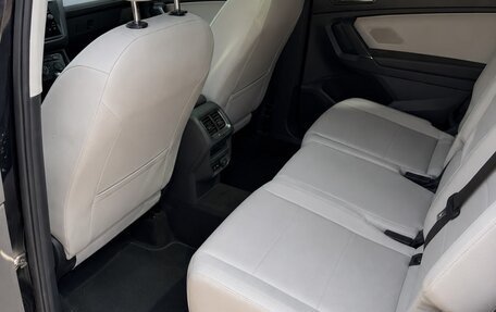Volkswagen Tiguan II, 2018 год, 2 250 000 рублей, 9 фотография