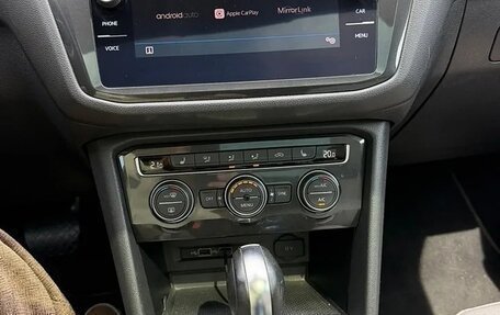 Volkswagen Tiguan II, 2018 год, 2 250 000 рублей, 11 фотография