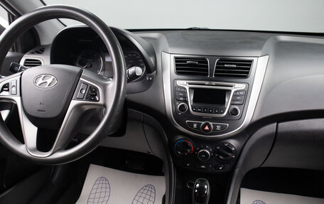 Hyundai Solaris II рестайлинг, 2015 год, 979 000 рублей, 9 фотография