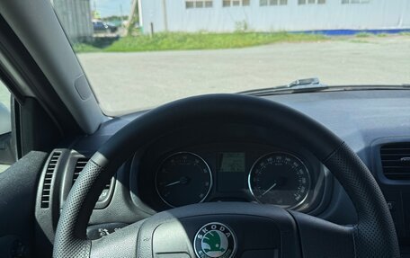 Skoda Fabia II, 2011 год, 750 000 рублей, 11 фотография