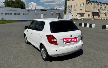 Skoda Fabia II, 2011 год, 750 000 рублей, 5 фотография