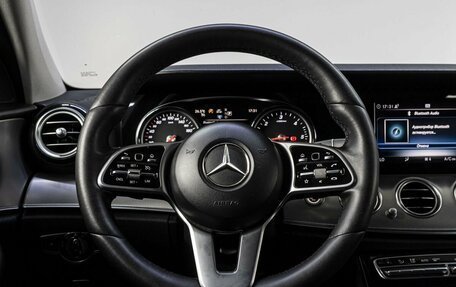 Mercedes-Benz E-Класс, 2019 год, 2 444 000 рублей, 19 фотография