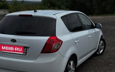 KIA cee'd I рестайлинг, 2011 год, 850 000 рублей, 27 фотография