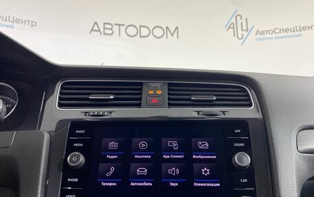 Volkswagen Golf VII, 2018 год, 1 849 900 рублей, 19 фотография