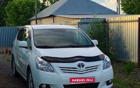 Toyota Verso I, 2012 год, 1 150 000 рублей, 1 фотография
