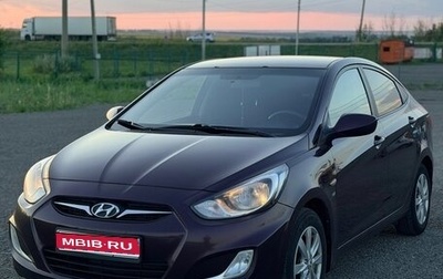 Hyundai Solaris II рестайлинг, 2013 год, 710 000 рублей, 1 фотография