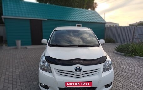 Toyota Verso I, 2012 год, 1 150 000 рублей, 2 фотография