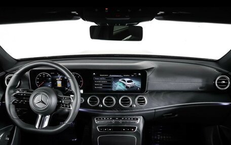 Mercedes-Benz E-Класс, 2021 год, 4 125 000 рублей, 13 фотография