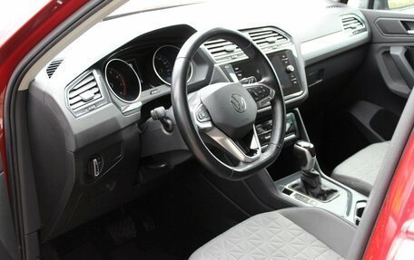 Volkswagen Tiguan II, 2021 год, 1 990 000 рублей, 9 фотография
