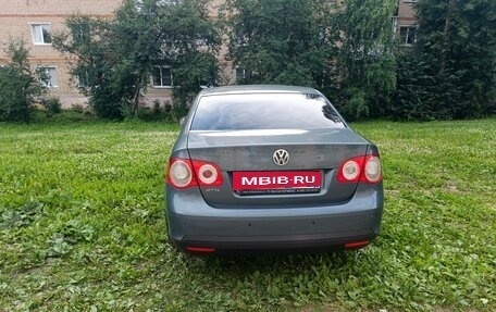 Volkswagen Jetta VI, 2008 год, 720 000 рублей, 2 фотография