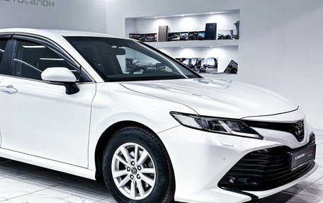 Toyota Camry, 2019 год, 2 400 000 рублей, 3 фотография